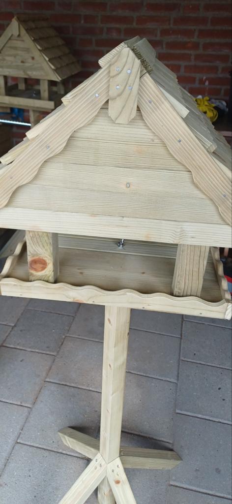 Nieuwvogel voederhuis  op 4.5x4.5 voet ., Ophalen