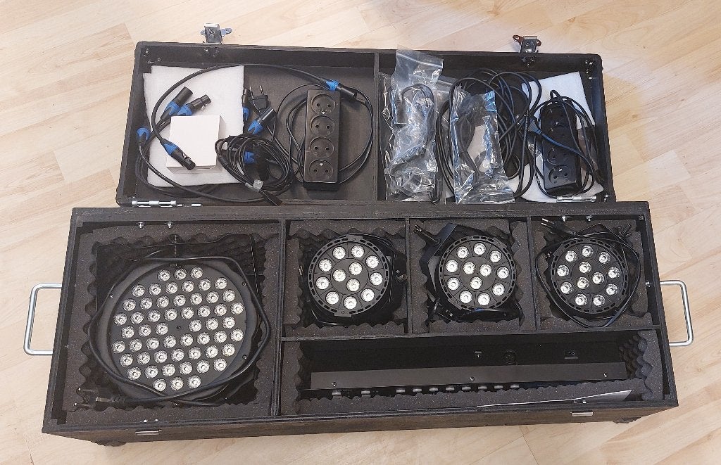 Complete Lichtset met Flightcase - Ideaal voor Evenementen, Ophalen, Zo goed als nieuw, Licht, Geluidgestuurd