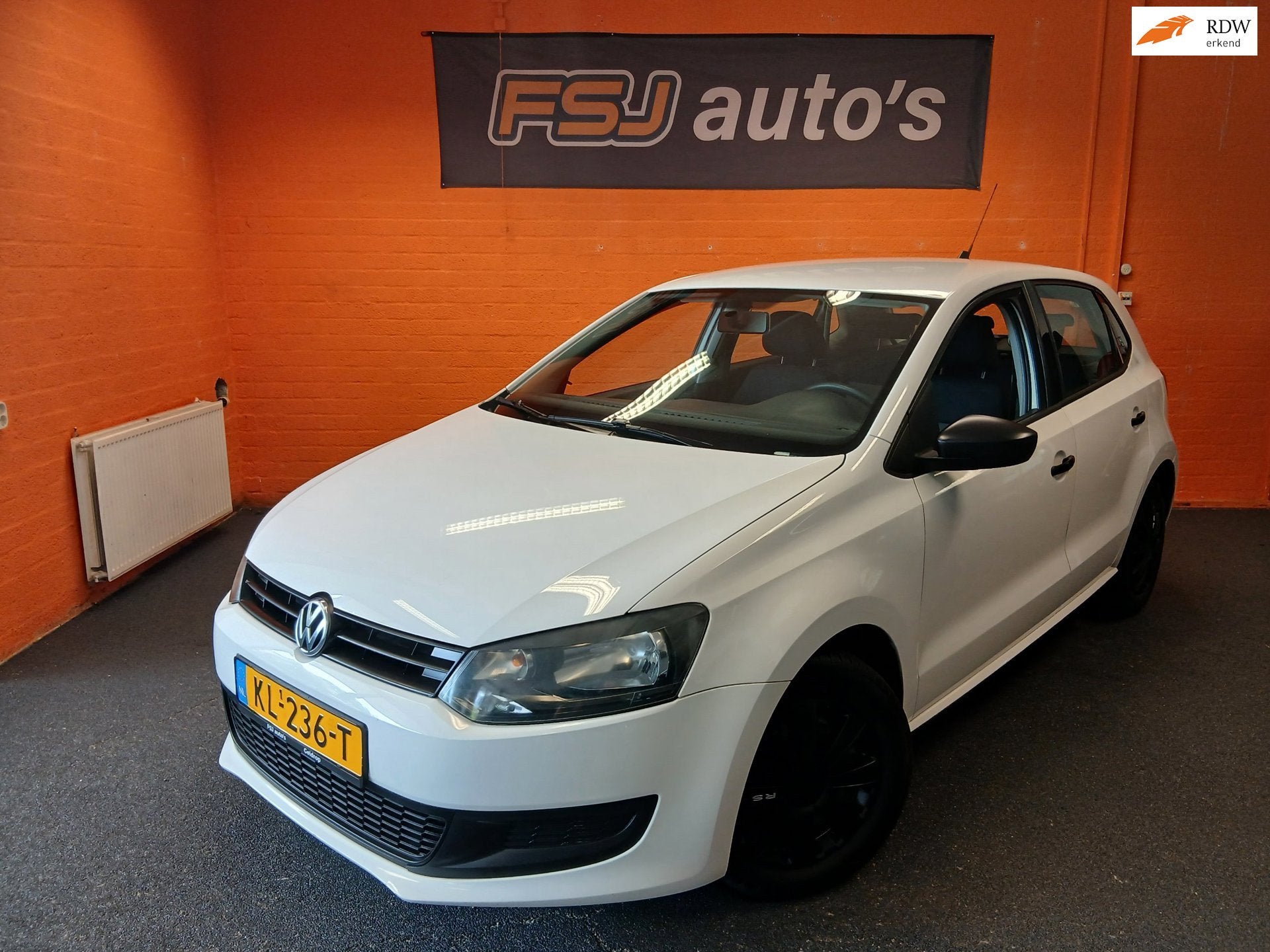 Volkswagen Polo 1.2 12V / 5 DEURS / SPORTLINE / AIRCO!, Voorwielaandrijving, Euro 5, 1198 cc, Wit