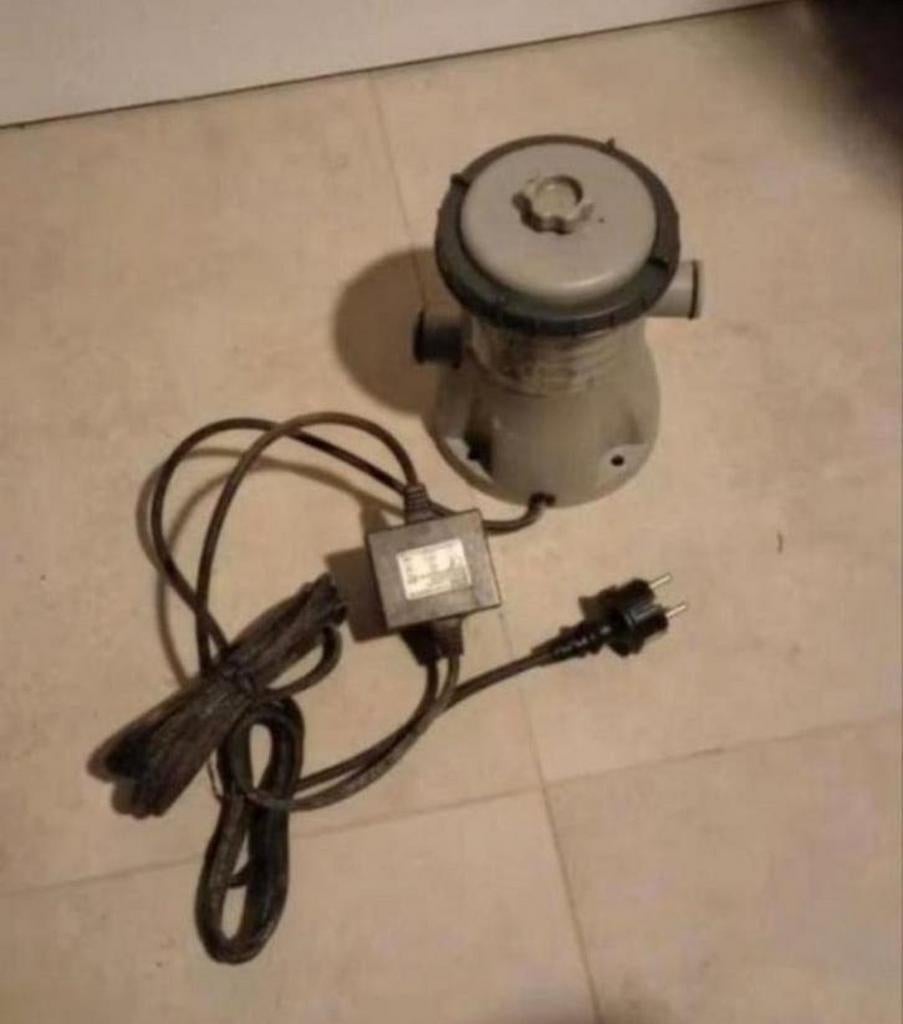 Bestway filterpomp model #58381 pomp

Prijs 5, Ophalen of Verzenden