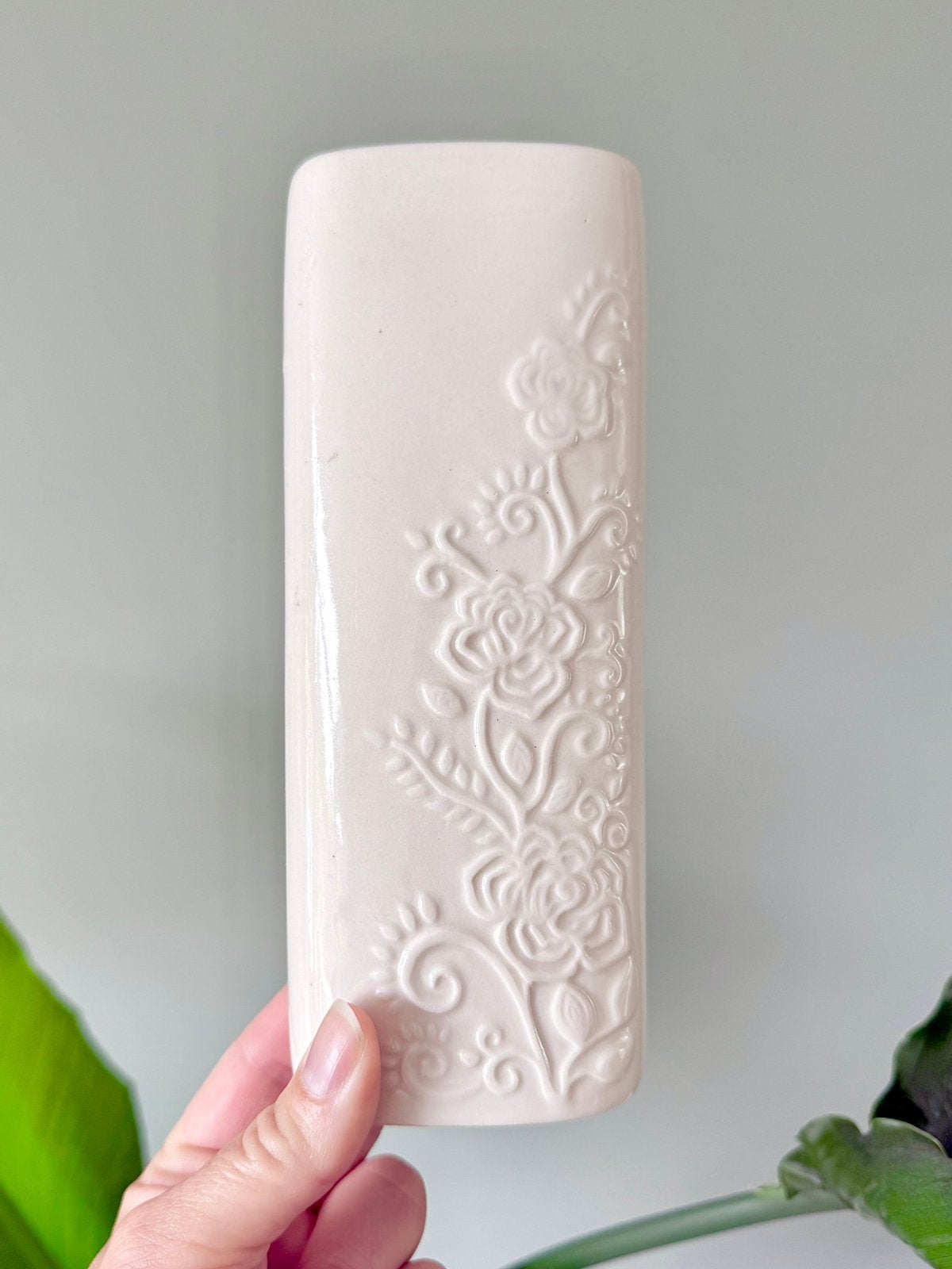 Vintage bloemen radiatorbakje wandvaasje wandbakje, Ophalen of Verzenden, Gebruikt