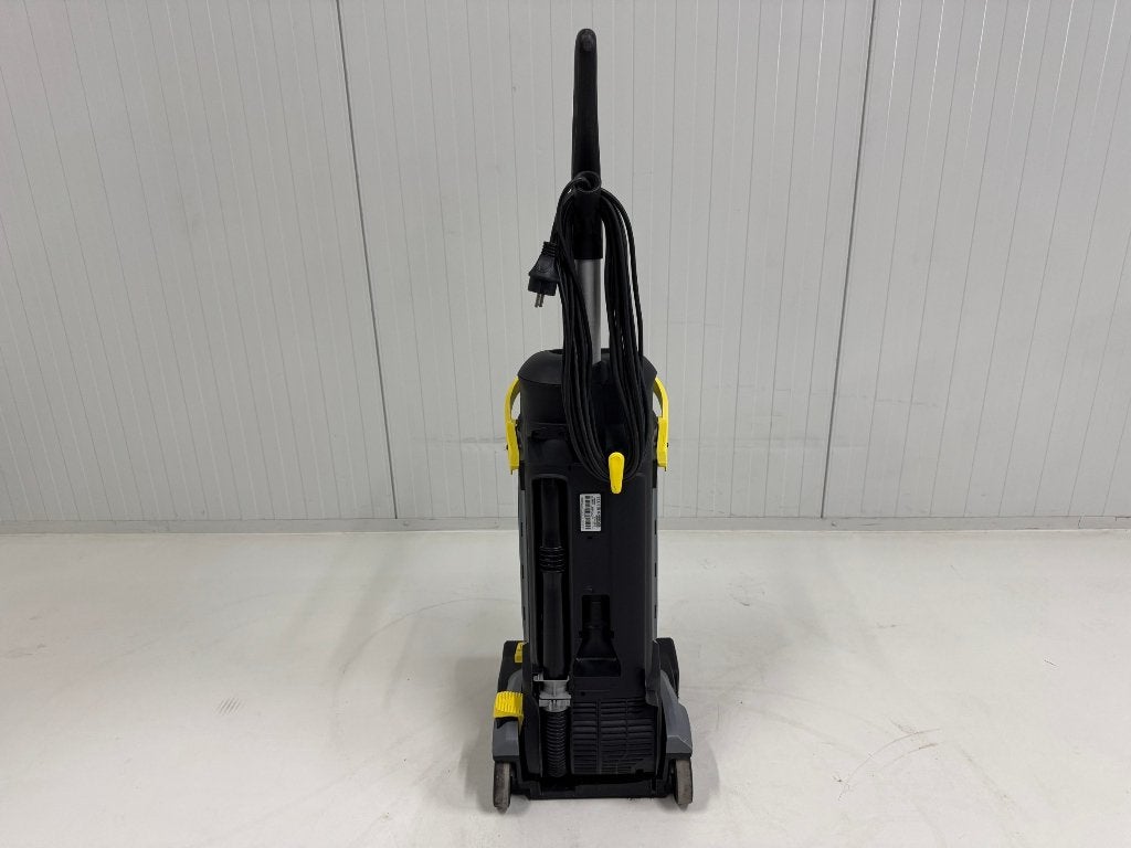 KARCHER SCHROBMACHINE BR 30/4 C, Ophalen of Verzenden, Zo goed als nieuw, Schrobmachine