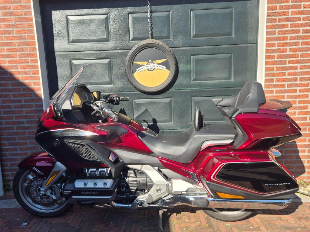 Honda GL1800 GOLDWING DCT De Luxe 2018, Occasion, Bedrijf, Meer dan 35 kW, Toermotor