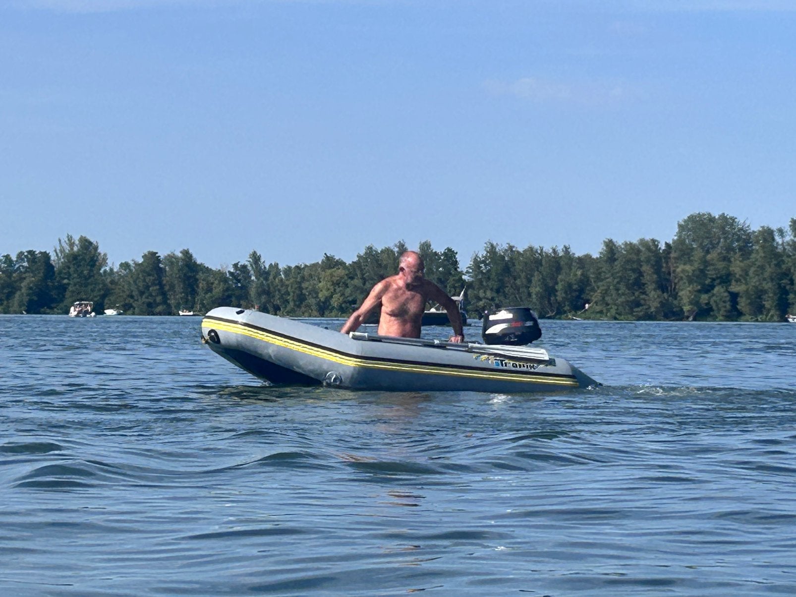 Zeer nette Rubberboot Bombard Tropic & motor, Watersport en Boten, Rubberboten, Ophalen, Bombard, Zo goed als nieuw, Benzine