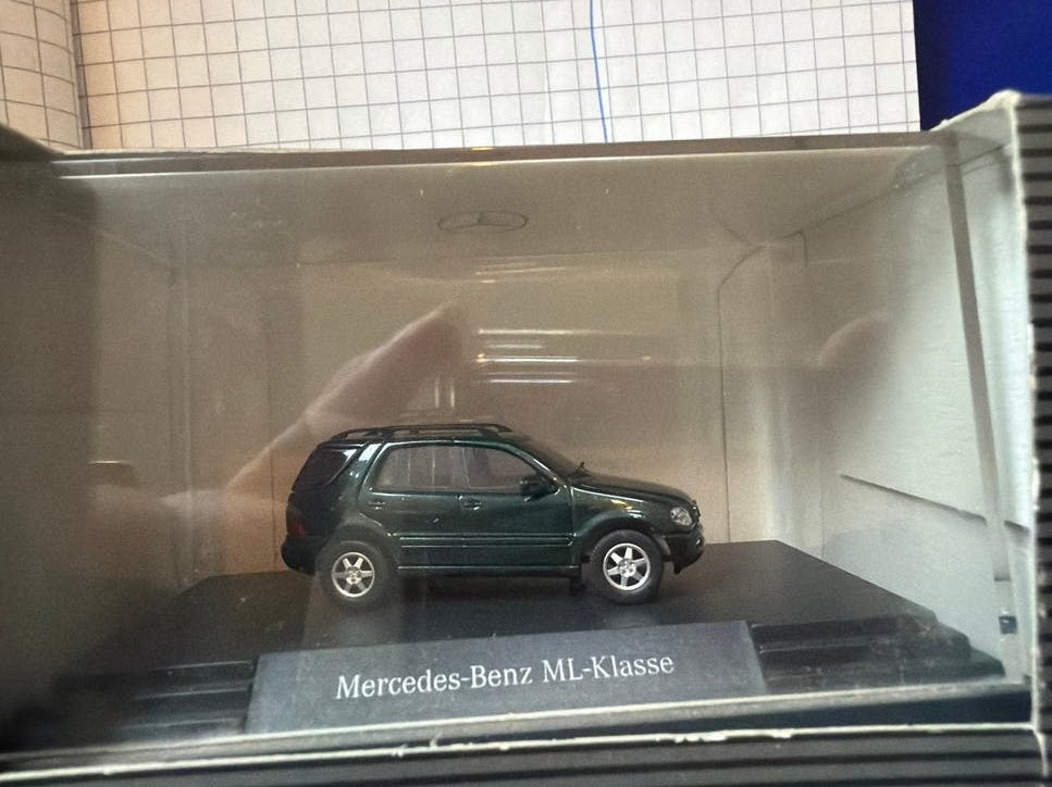 Mercedes-Benz ML-Klasse 1:87 H0 - B6 696 1324, Ophalen of Verzenden, Gebruikt, Auto, Overige merken