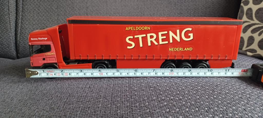 Modelvrachtwagen Scania Streng Apeldoorn Nederland, Ophalen