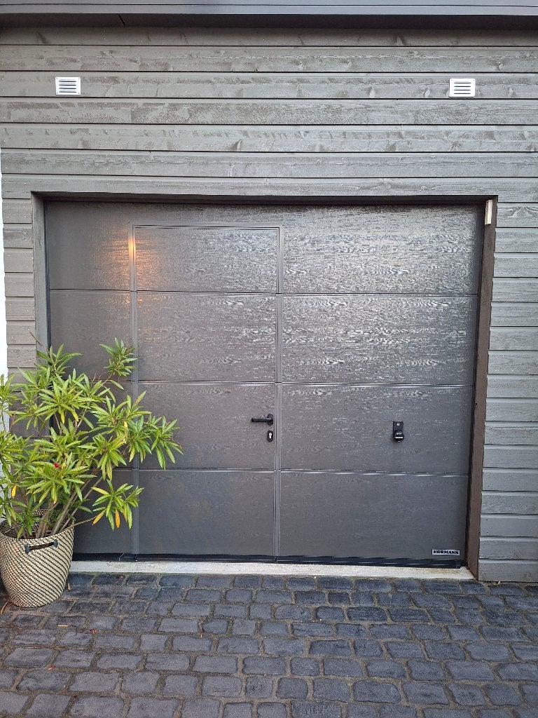 Hörmann sectionaal garagedeur inclusief loopdeur, Ophalen, Kunststof, 120 cm of meer, Garagedeur