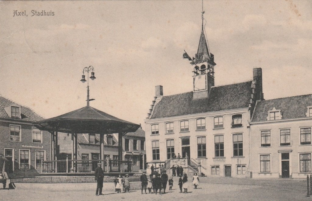 AXEL Stadhuis 1915, Verzamelen, Ansichtkaarten | Nederland, Verzenden, Voor 1920, Gelopen, Zeeland