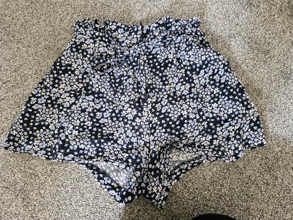 H&M short met bloemenprint, H&M, Kort, Blauw, Ophalen of Verzenden