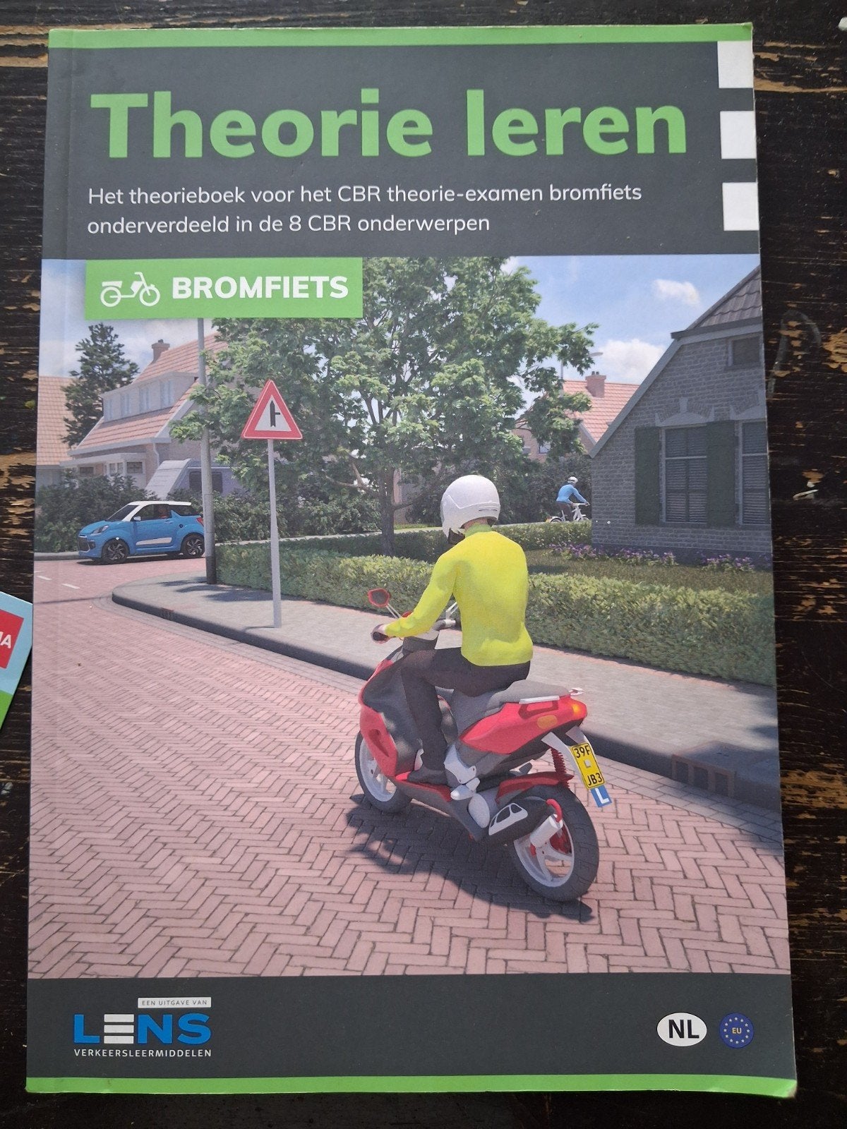 Theorieboek bromfiets rijbewijs - Theorie Leren, Boeken, Studieboeken en Cursussen, Ophalen, Niet van toepassing, Zo goed als nieuw