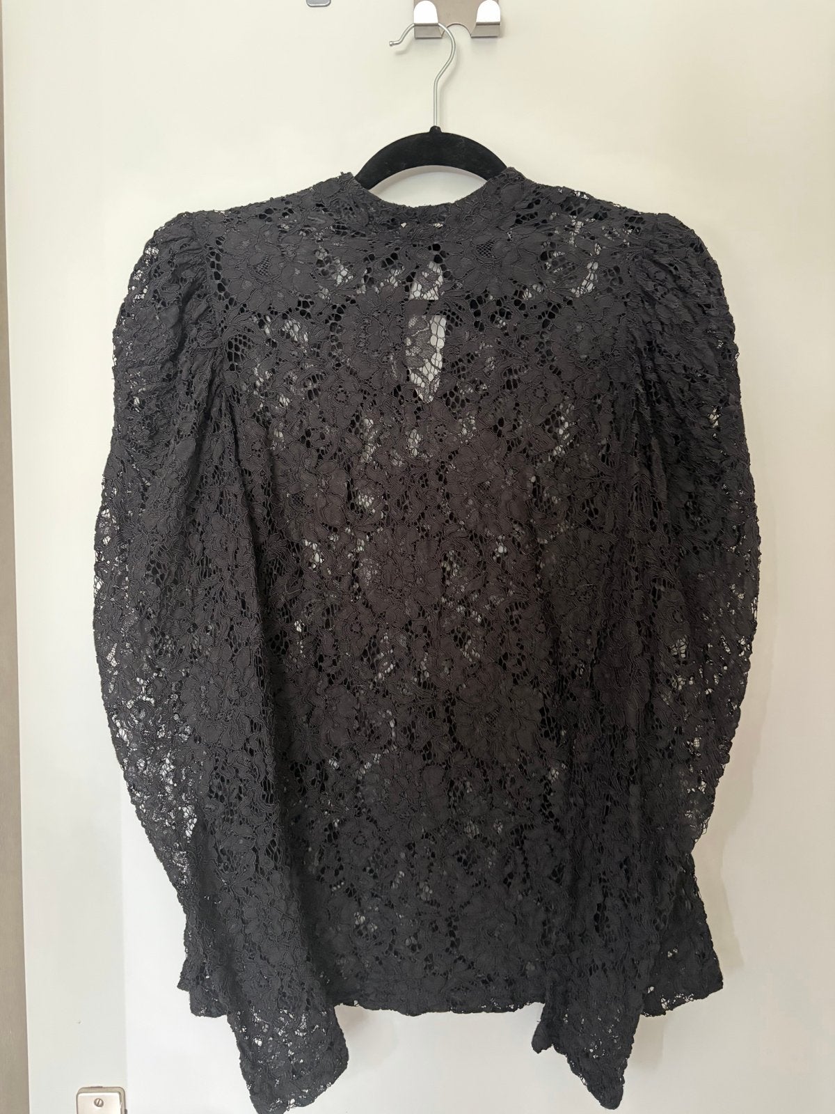Zwarte kanten blouse met pofmouwen - Shoeby Eksept x Fred, Verzenden, Zo goed als nieuw, Maat 42/44 (L), Zwart
