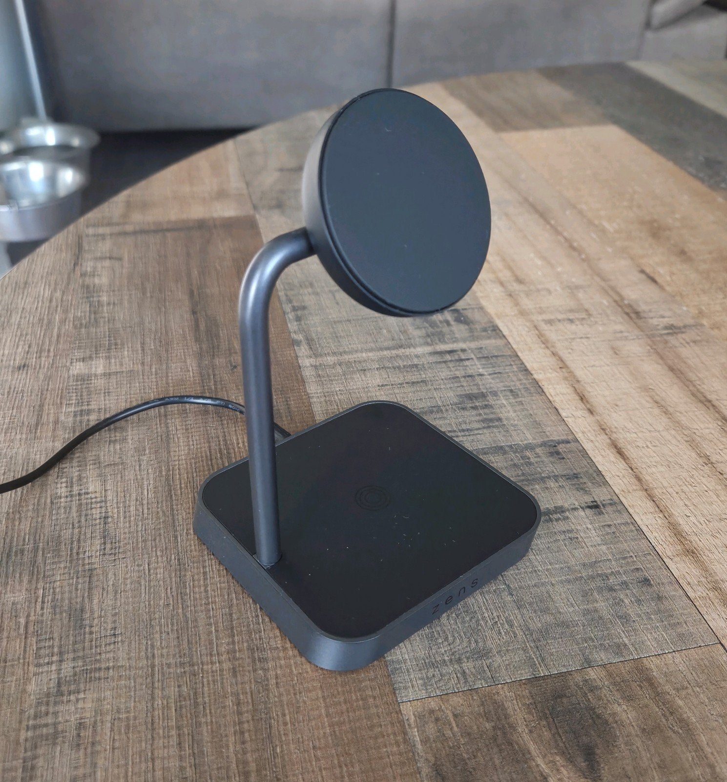 Zens 2-in-1 Magnetische Draadloze Oplader

Nette Zens 2-in-1, Telecommunicatie, Mobiele telefoons | Telefoon-opladers, Ophalen