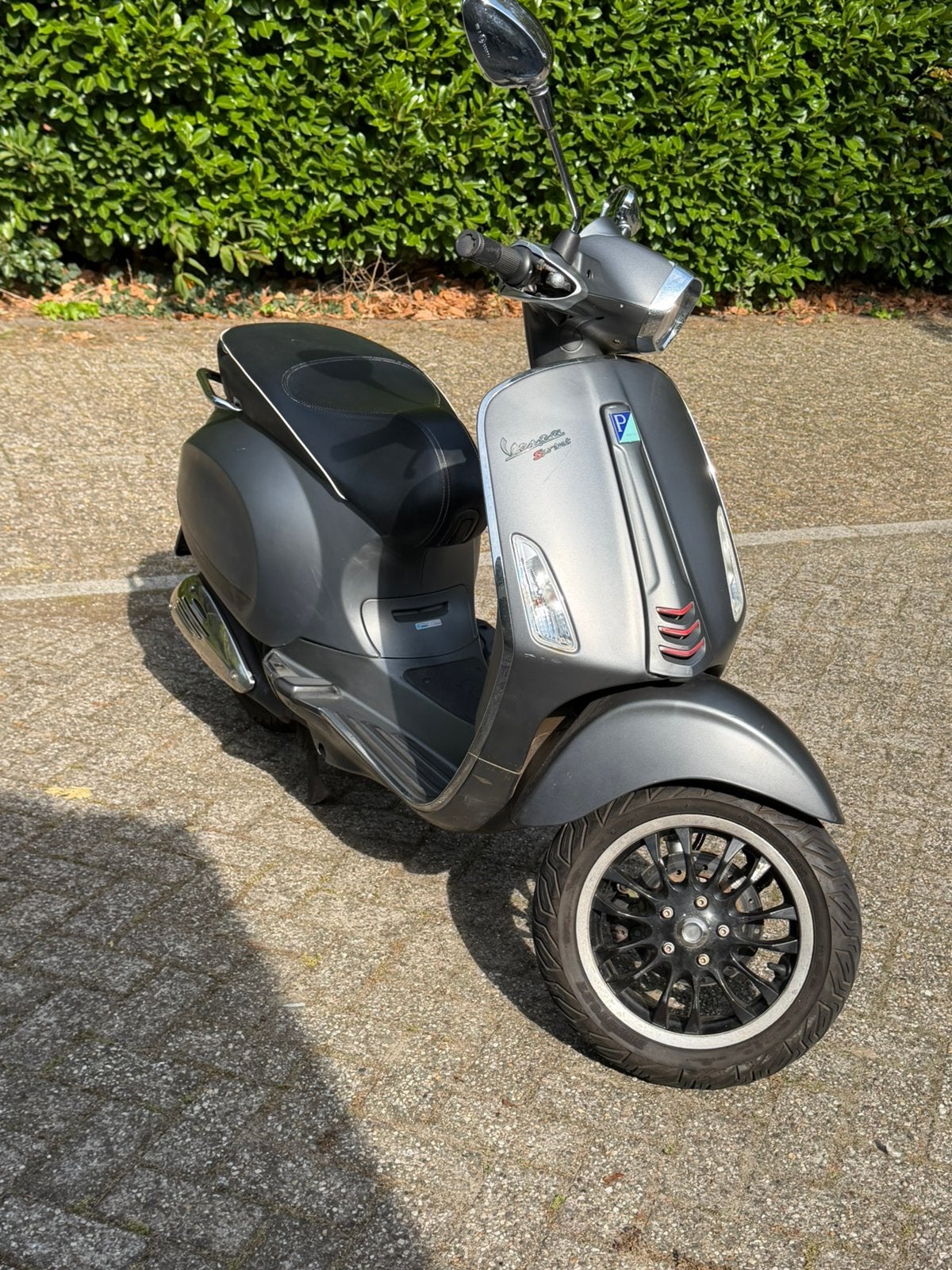 Vespa Sprint met weinig kilometers