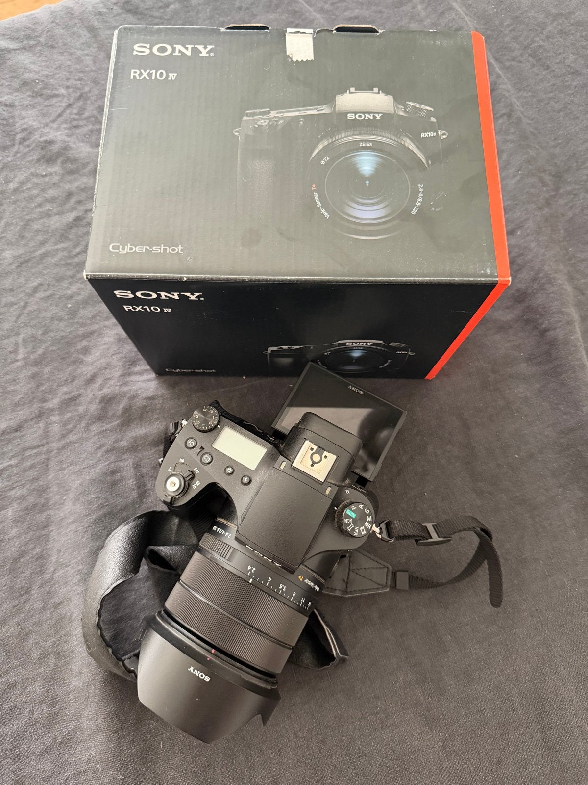 Sony RX10 IV Bridgecamera, Beeldstabilisatie, Ophalen of Verzenden, Zo goed als nieuw, Accu