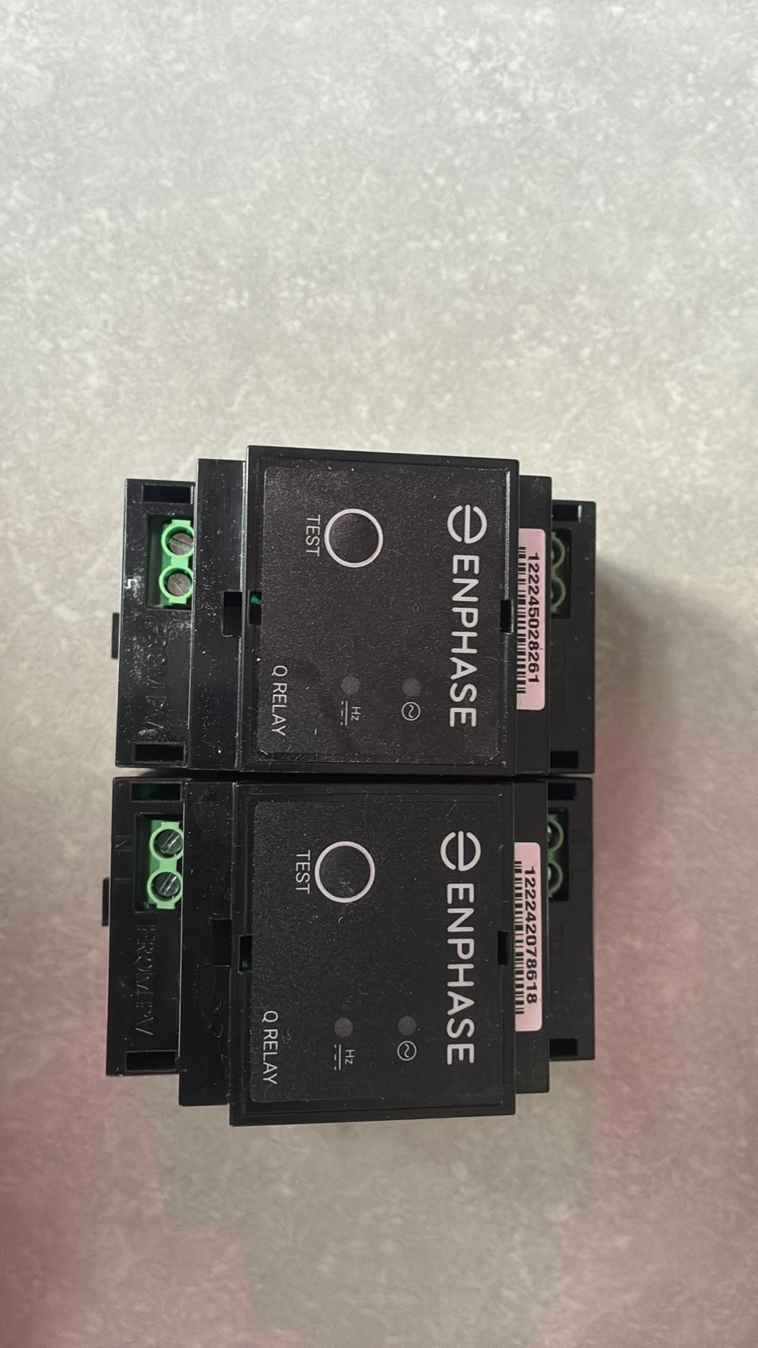 2x enphase q-relais, Ophalen of Verzenden, Zo goed als nieuw