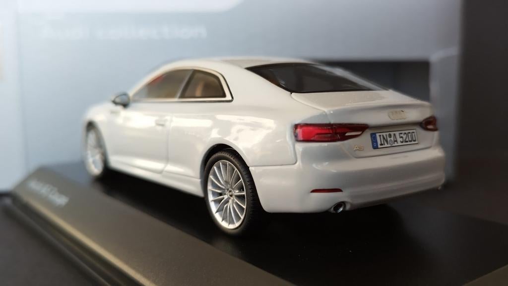 Audi A5 Coupe b9 White 1;43 Spark Audi Collection Pol, Overige merken, Auto, Verzenden, .