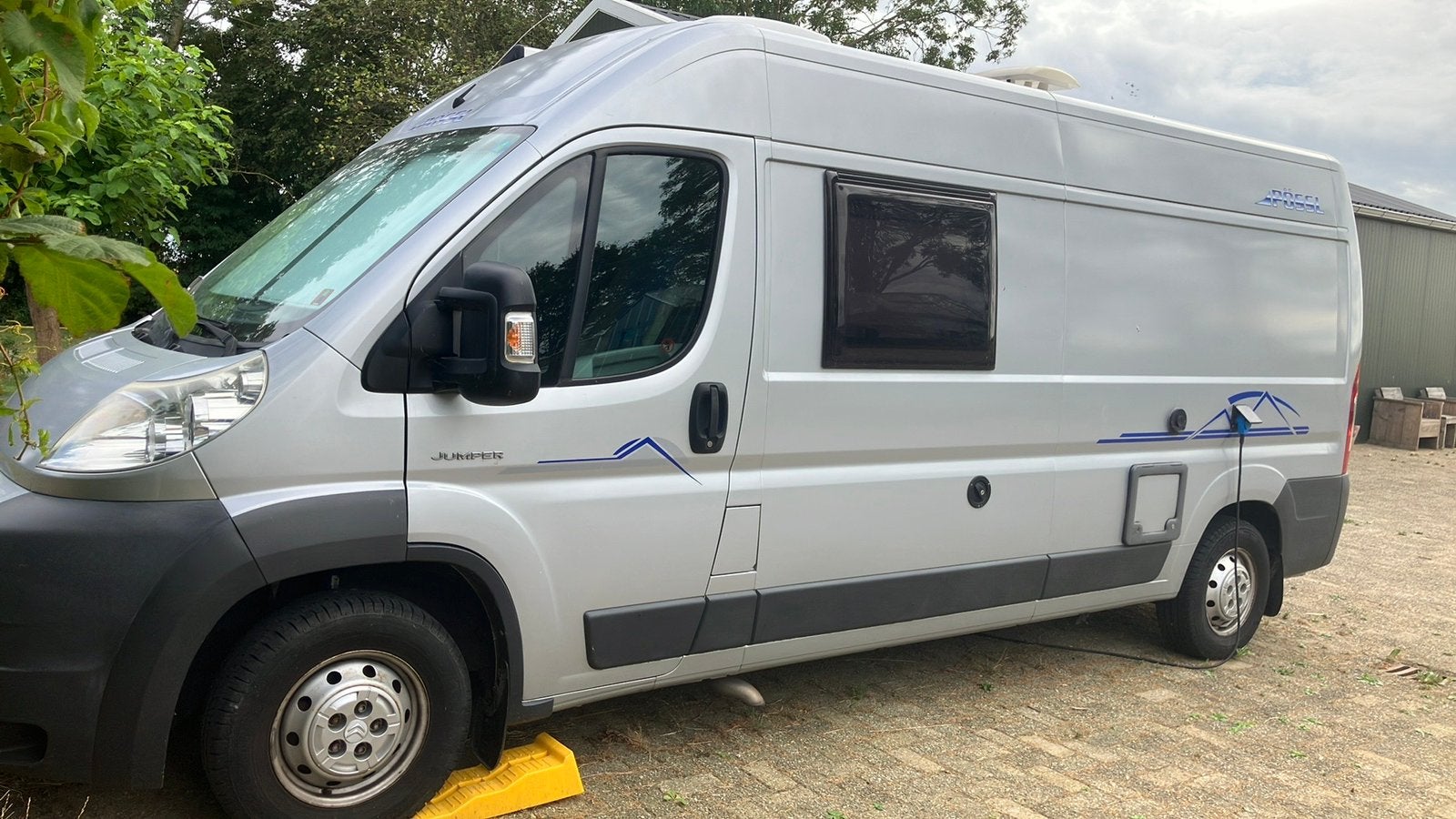 Poessl KW 009 2.2 D 2008 Grijs, Caravans en Kamperen, Campers, Buscamper of Camperbus, Ringverwarming, Pössl, Tot en met 2