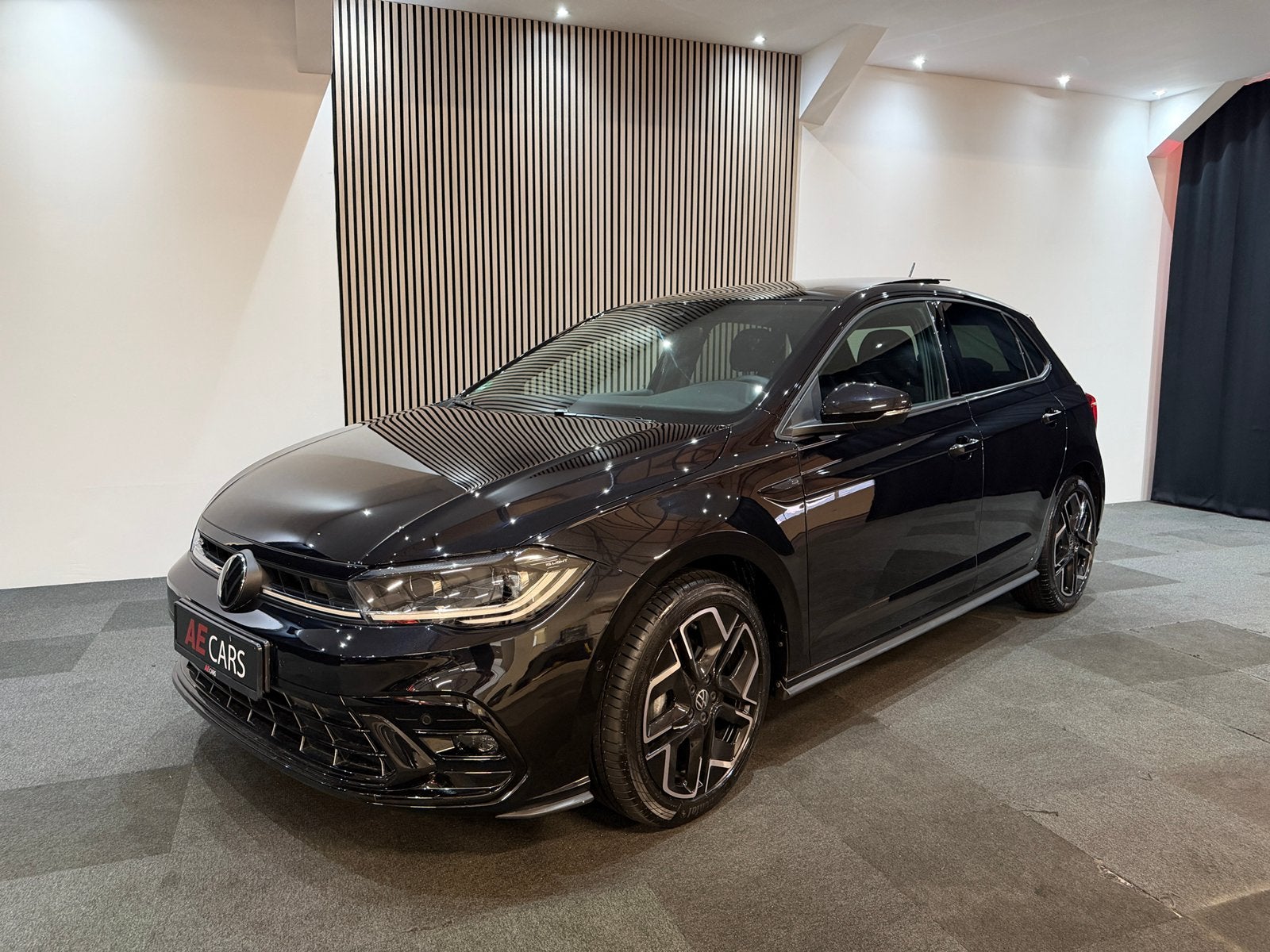 Volkswagen POLO 1.0 TSI 2026 R-Line PANO ACC CAMERA NAVI LED, 95 pk, Zwart, Bedrijf, 3 cilinders