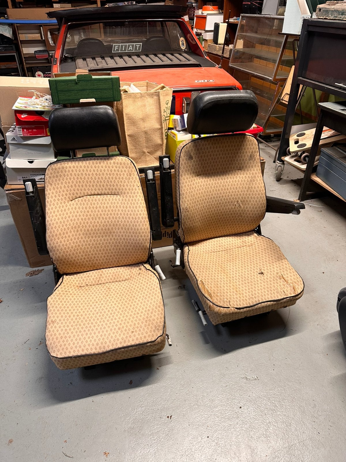 Isri camperstoelen Bedford Hymermobil, Ophalen, Gebruikt