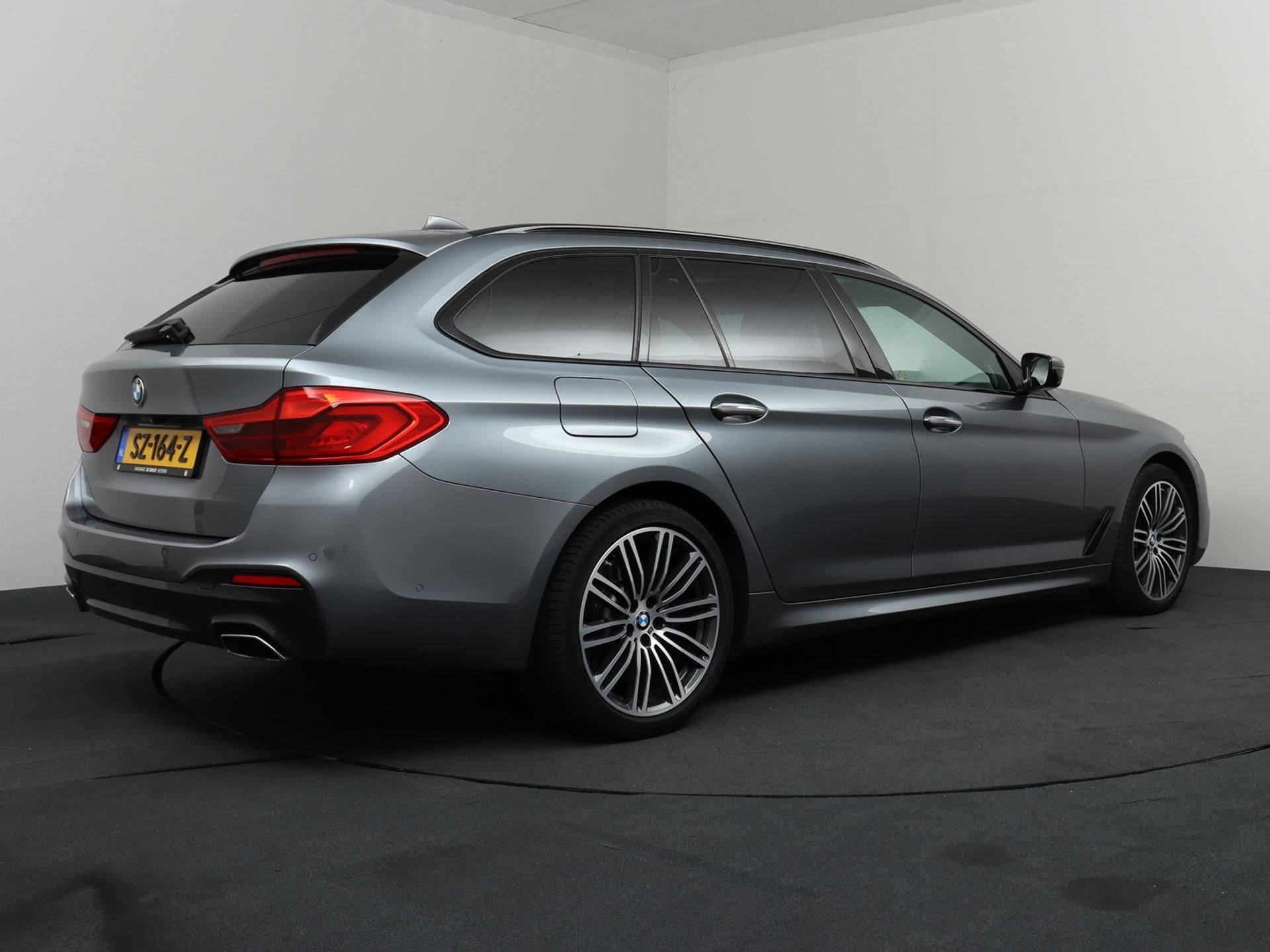 BMW 5-serie Touring 540i xDrive High Executive | VOL! | Harm, Gebruikt, Euro 6, 2000 kg, 340 pk