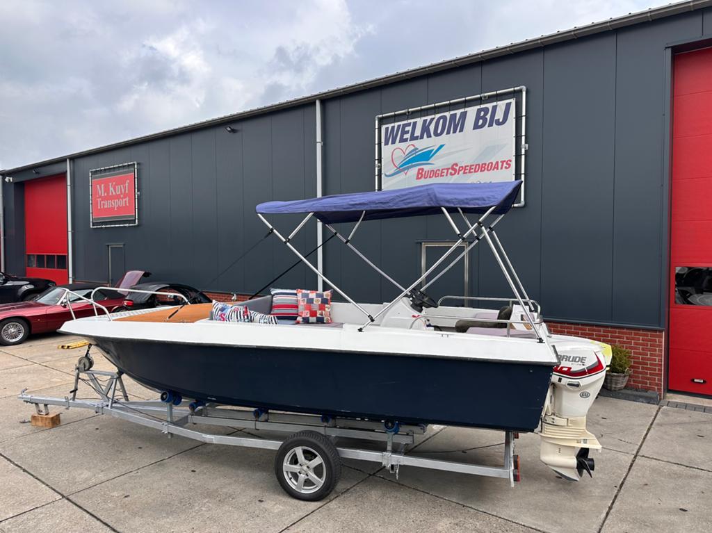 Ruime Consoleboot compleet met motor en trailer, Watersport en Boten, Ophalen of Verzenden, Zo goed als nieuw, Consoleboot, Afdekzeil