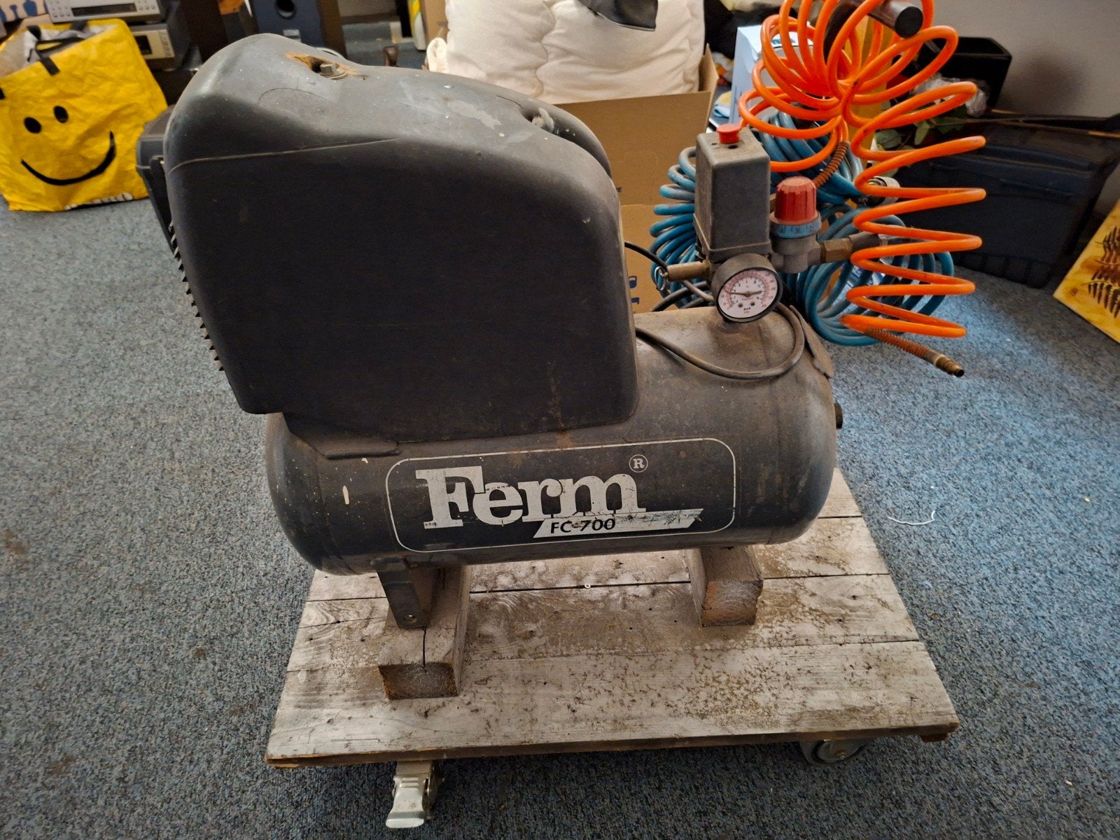 Compressor ferm, Ophalen, Gebruikt, 6 tot 10 bar, Minder dan 200 liter/min