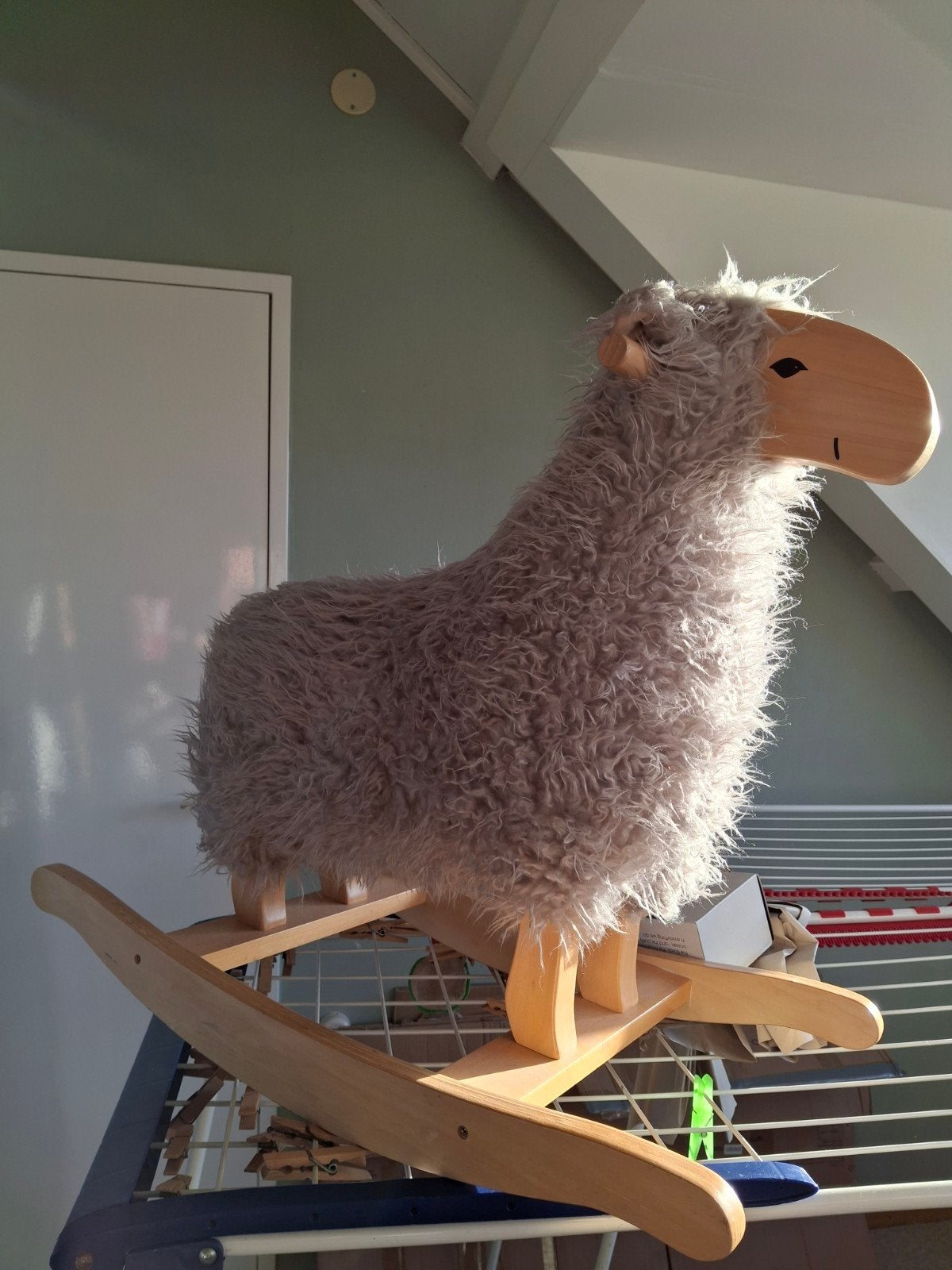 Schattig schaap schommeldier van Teddykompaniet, Ophalen, Zo goed als nieuw, Jongen of Meisje