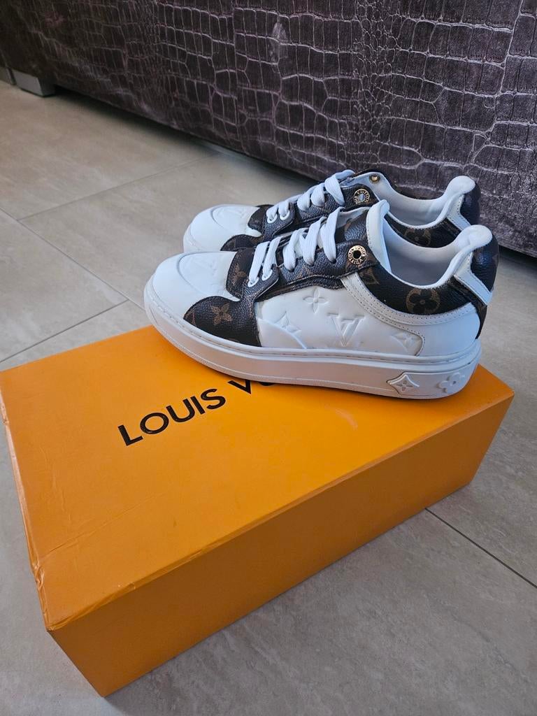 Louis vuitton sneakers gympen maat 37, Ophalen of Verzenden, Zo goed als nieuw, Sneakers of Gympen