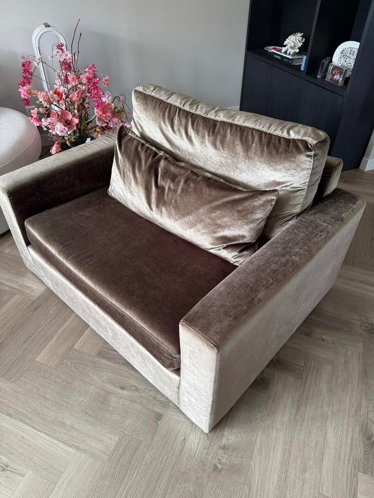 Comfortabele fauteuil in taupe velours, Ophalen, Overige kleuren, Zo goed als nieuw, Eén