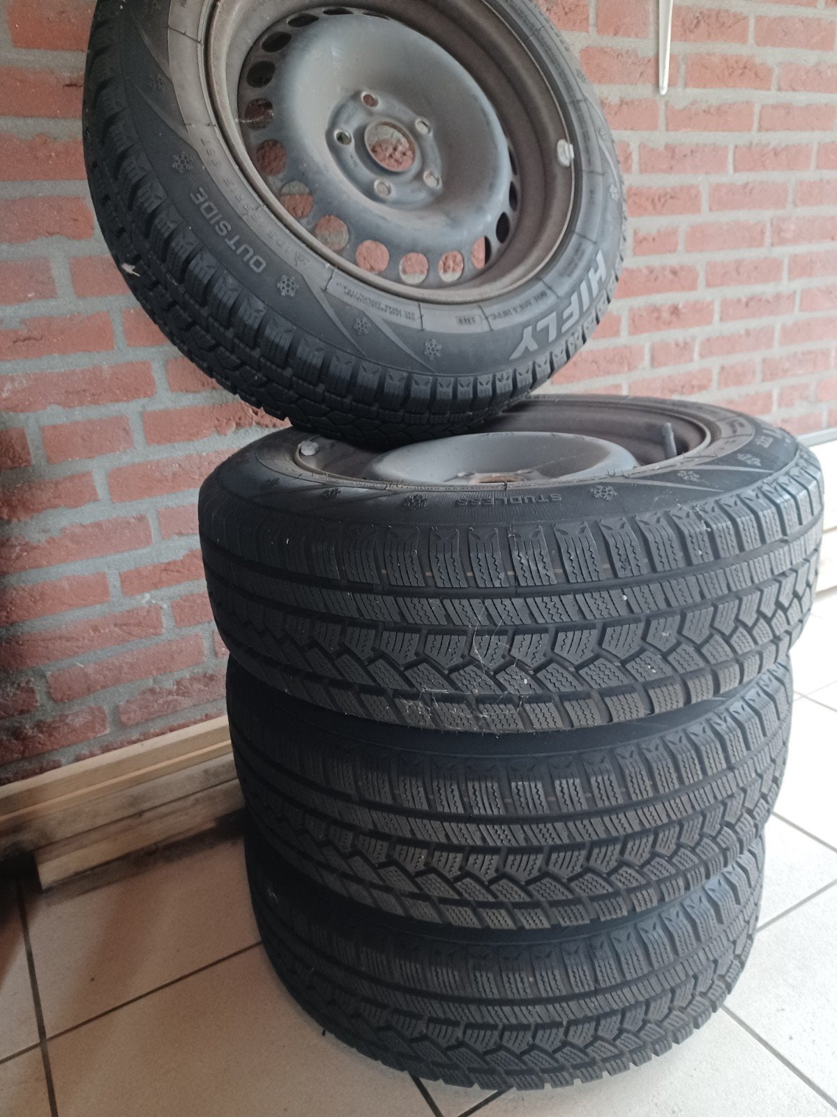 Winterbanden, Auto-onderdelen, Ophalen, 15 inch, Banden en Velgen, Nieuw