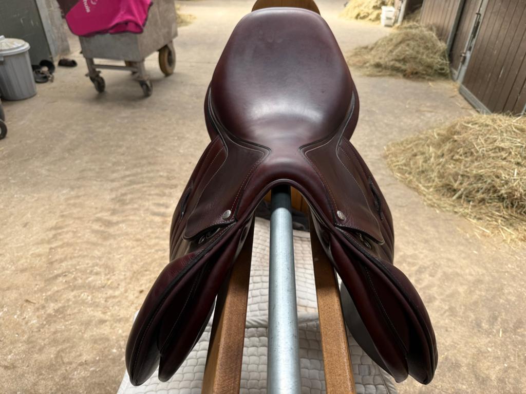 Butet Springzadel 17,5” 2025 Kalfsleder | Nieuwstaat !, Ophalen, Zo goed als nieuw, Springen