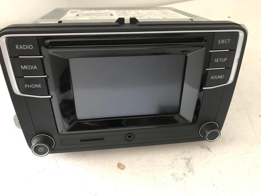 Volkswagen Caddy Radio - Origineel en Functioneel, Auto diversen, Ophalen of Verzenden, Zo goed als nieuw