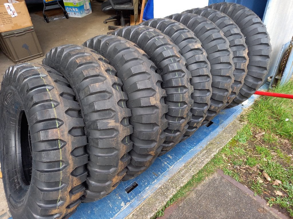 Banden 900 x 16 Speedways voor Dodge WC / DAF YA 126, Verzamelen, Ophalen, Nederland