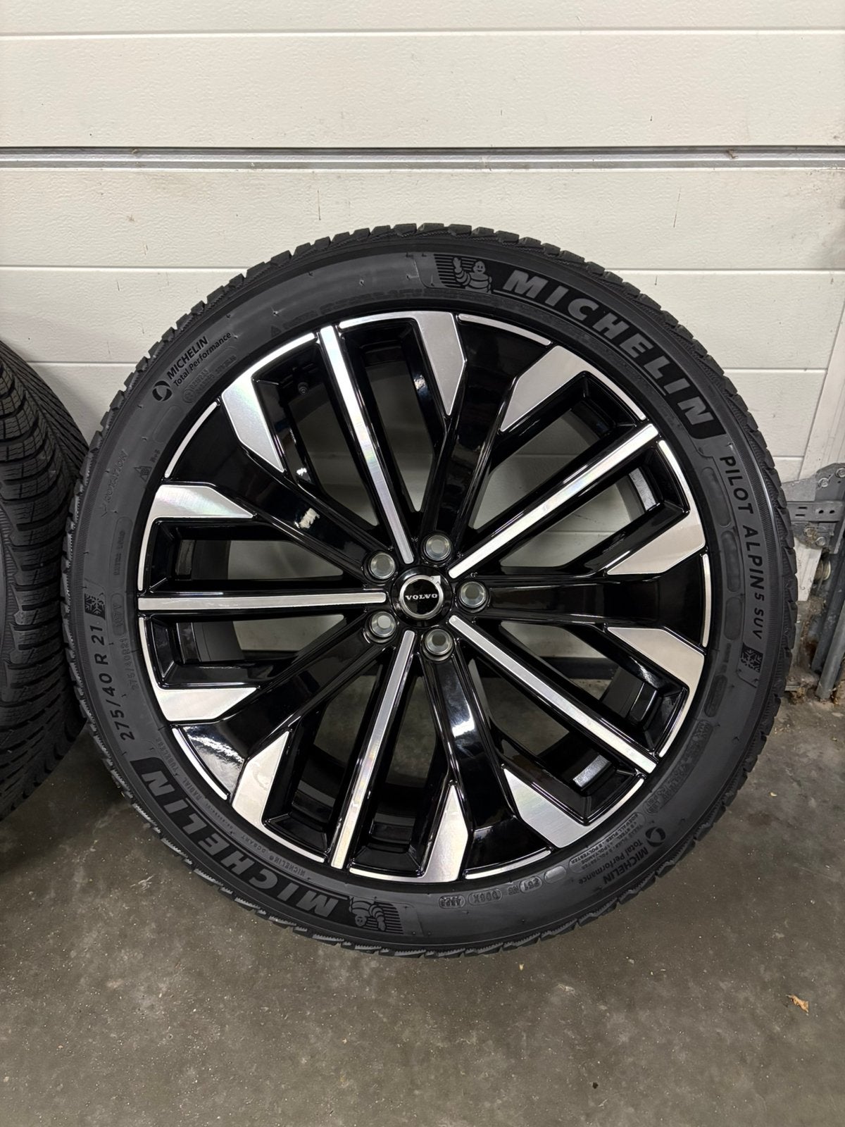 NIEUWE Volvo XC90 21 inch velgen met Michelin winterbanden, Auto-onderdelen, 275 mm, Banden en Velgen, Volvo@zweden.se, Volvo
