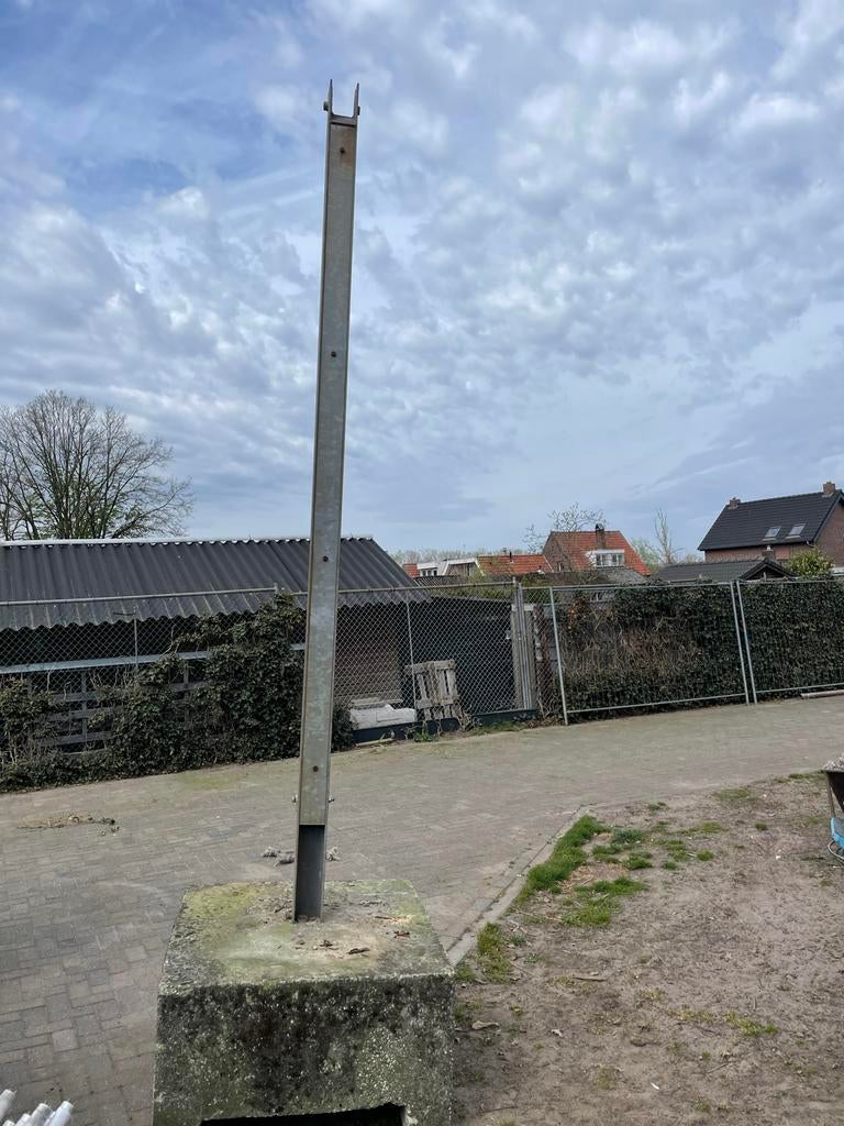 Tekoop vlaggen mast met betonnen voet 12 meter, Ophalen