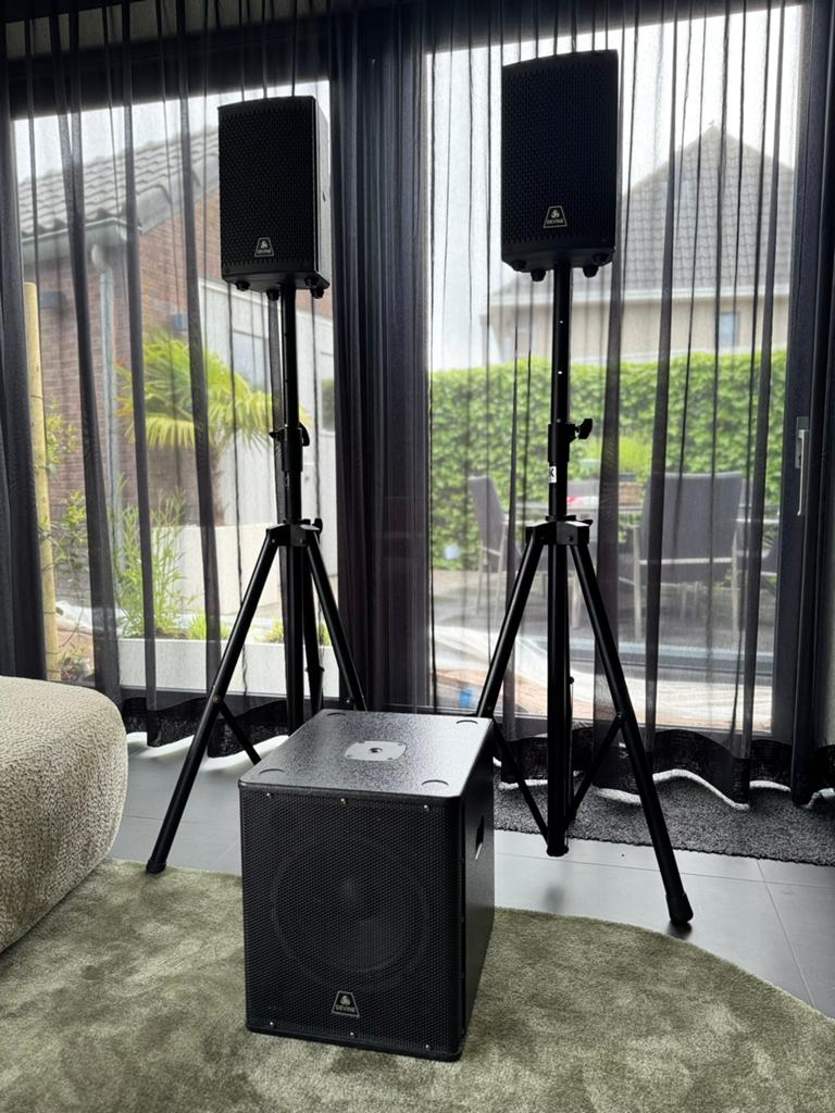 Devine onyx 10SXA met 2x Onyx 6 speakers - PA set, Ophalen, Zo goed als nieuw, 120 watt of meer, Overige merken
