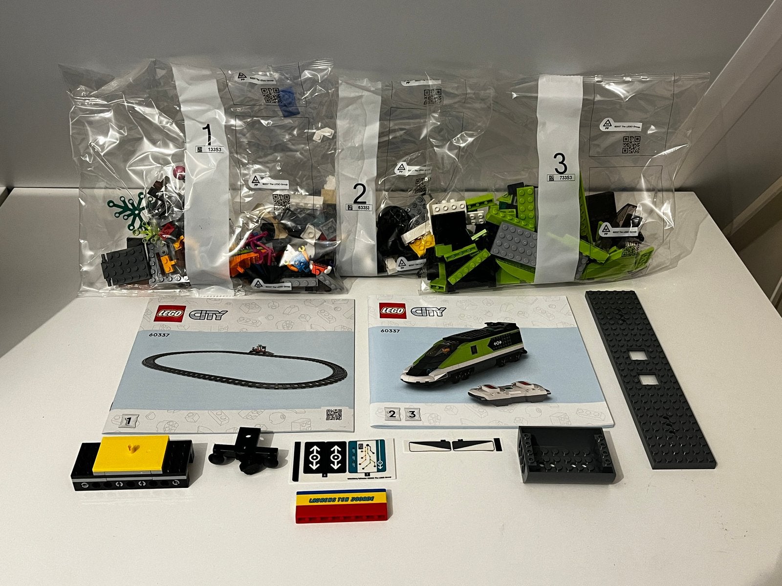 Lego 60337 locomotief en perron, Ophalen of Verzenden, Nieuw