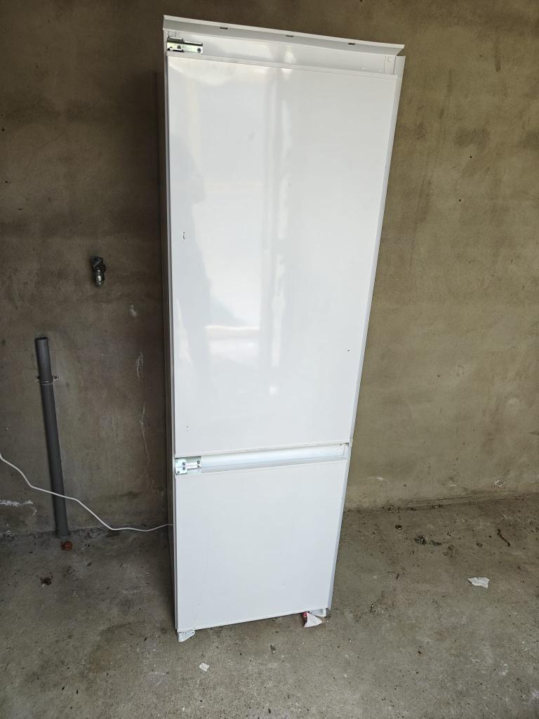 Koel- Vriescombinatie (inbouw), Ophalen, 200 liter of meer, Met aparte vriezer, 160 cm of meer