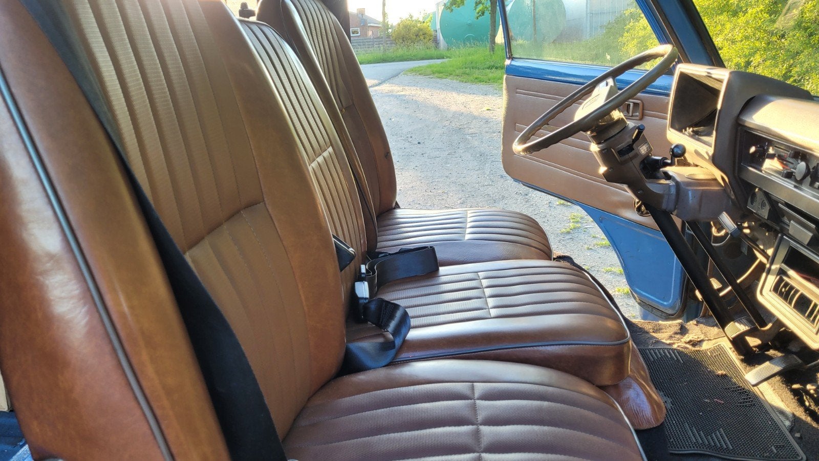 Toyota Hiace diesel uit 1982, belasting en milieuzone vrij, foto 6