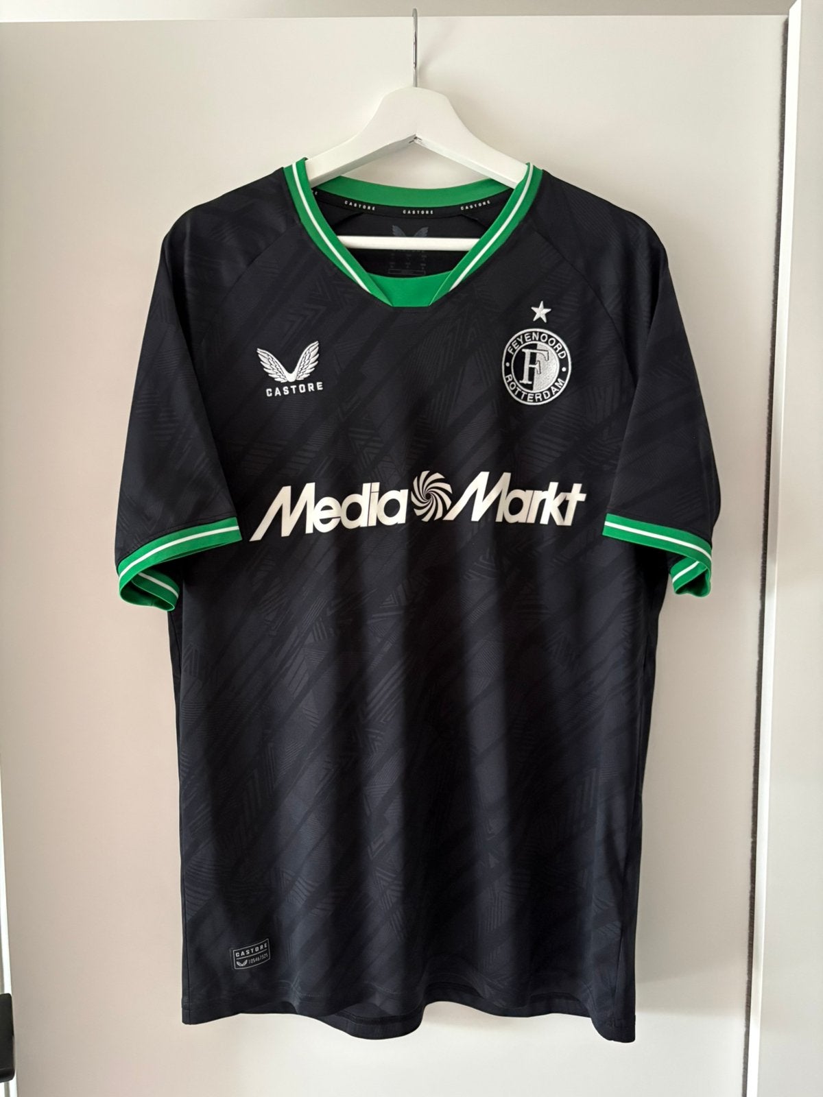 Feyenoord 24-25 uitshirt Hartman, Sport en Fitness, Voetbal, Maat L, Ophalen of Verzenden, Zo goed als nieuw, Shirt