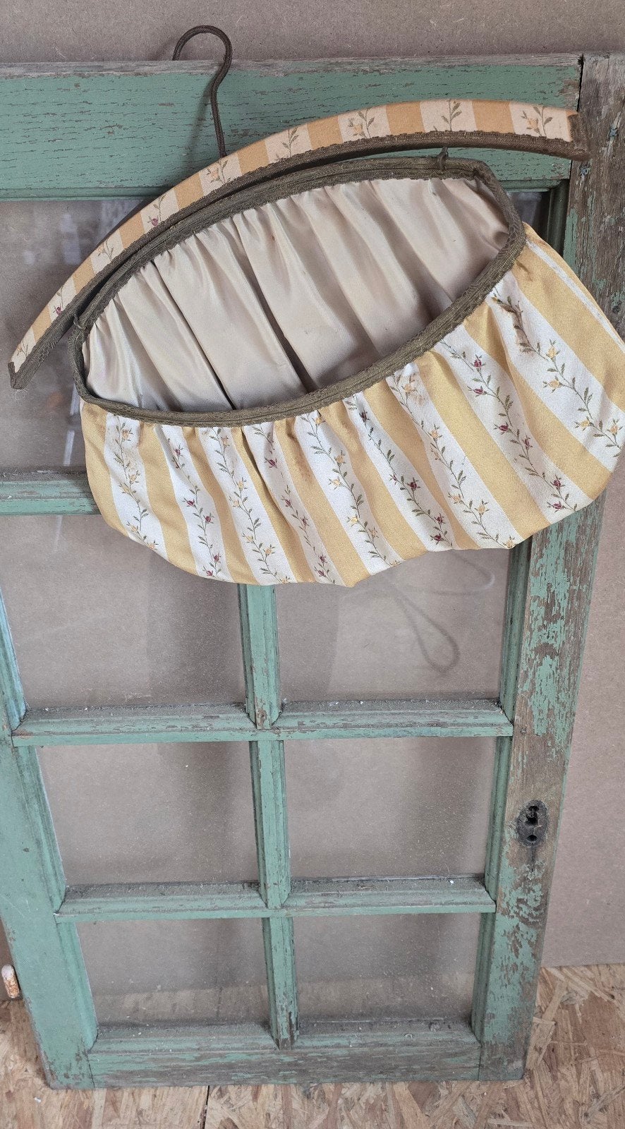 Vintage gebloemde stoffen lingerie hanger met opbergzakje, Ophalen of Verzenden