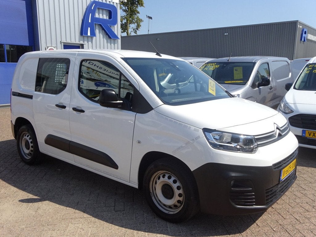 Citroen Berlingo 1.6 BlueHDI Club AIRCO CRUISE CONTROL NAVIG, Voorwielaandrijving, Stof, Gebruikt, 4 cilinders