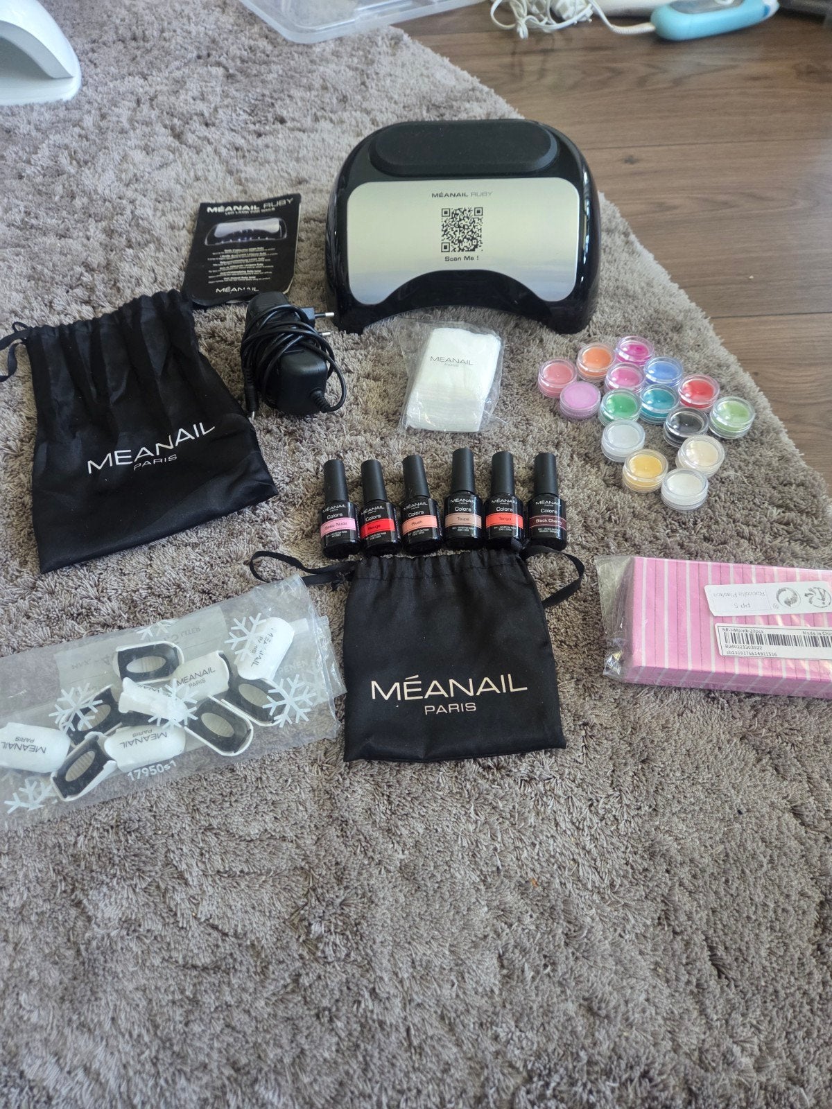 MÉANAIL Ruby LED Lamp Gelnagellak Starterspakket, Ophalen of Verzenden, Zo goed als nieuw, Handen en Nagels, Make-up