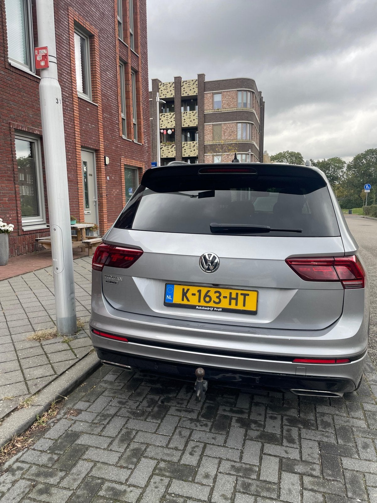 Volkswagen Tiguan Allspace 1.5 TSI R-Line | Pano | Automaat, Auto's, Zwart, 4 cilinders, 7 stoelen, Particulier