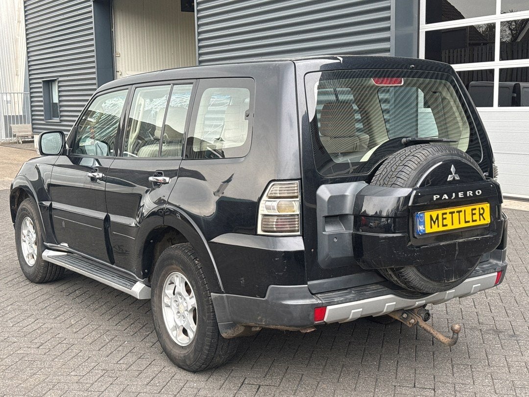 Mitsubishi PAJERO 7 persoons 3.0 V6 2.972cc 133kW (181pk) 4x, Auto's, Automaat, Gebruikt, Beige, 181 pk