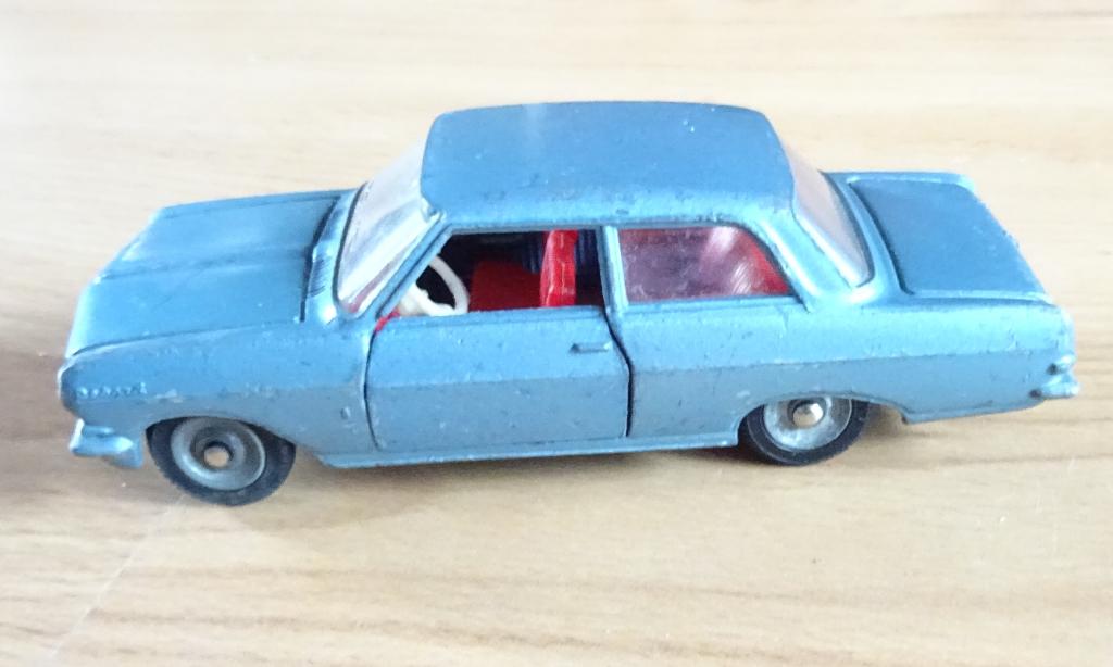 Dinky Toys Opel Rekord., Hobby en Vrije tijd, Modelauto's | 1:43, Ophalen of Verzenden, Gebruikt, Auto, Dinky Toys
