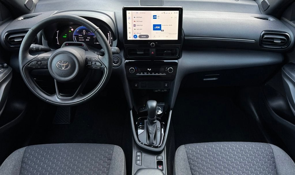 Toyota Yaris Cross 1.5 Hybrid 115 Dynamic*Park-Sensoren*Carp, Dealer onderhouden, Stof, Gebruikt, 750 kg