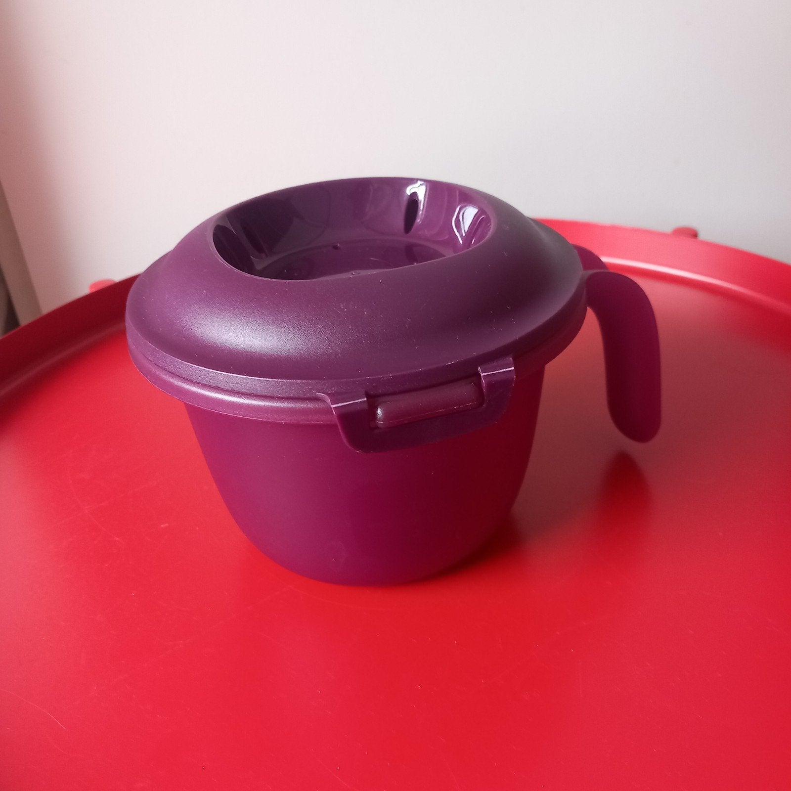 Mini rijstmaker magnetron Tupperware, Paars, Ophalen of Verzenden, Zo goed als nieuw, 550 ml