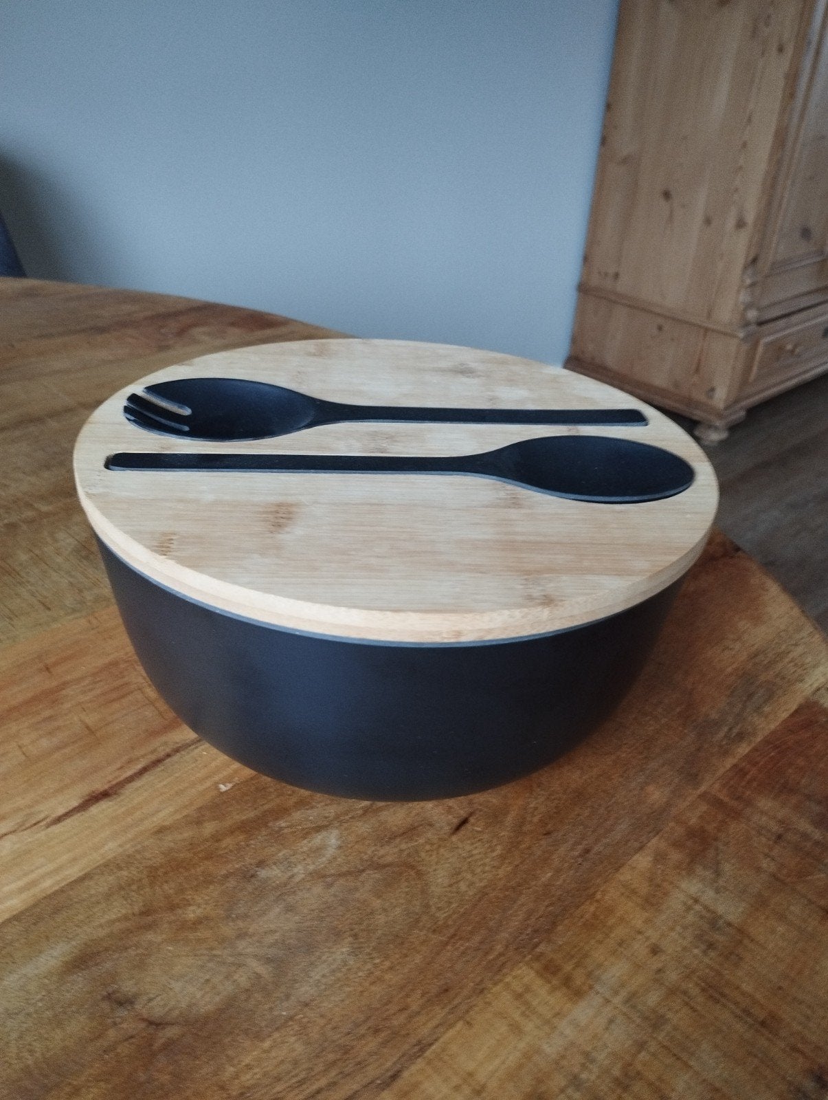 te koop salade schaal, Huis en Inrichting, Ophalen of Verzenden, Nieuw, Schaal, Met bestek