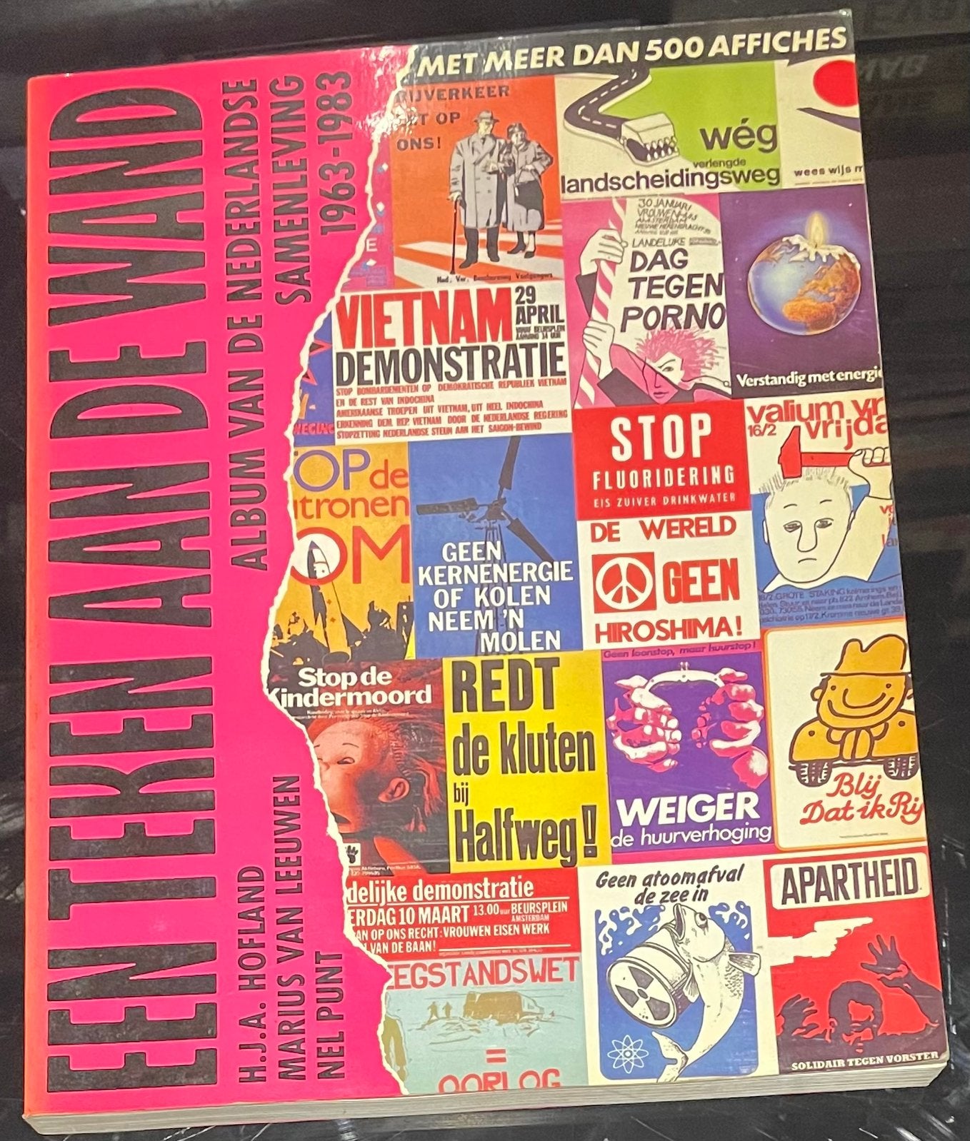 EEN TEKEN AAN DE WAND-Album NL samenleving 1963-1983, Ophalen of Verzenden, Zo goed als nieuw